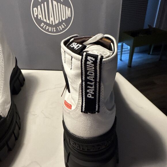 Palladium Women’s Revolt Hi TX Platform Boot in Star White - 97242-116-M Size 10 - Picture 6 of 11